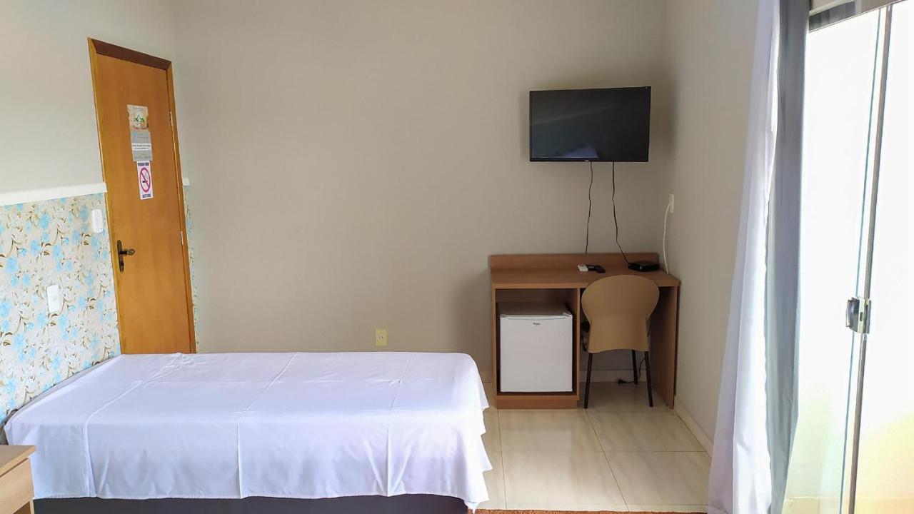 Pouso Oliveira Suites São João Batista do Glória Exteriör bild
