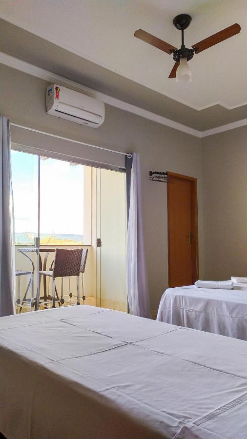 Pouso Oliveira Suites São João Batista do Glória Exteriör bild