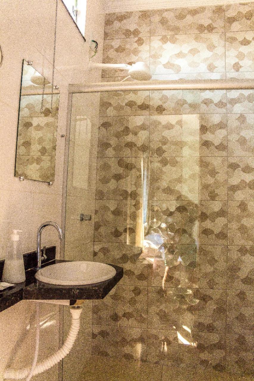 Pouso Oliveira Suites São João Batista do Glória Exteriör bild