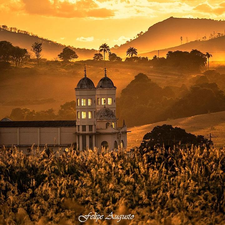 Pouso Oliveira Suites São João Batista do Glória Exteriör bild